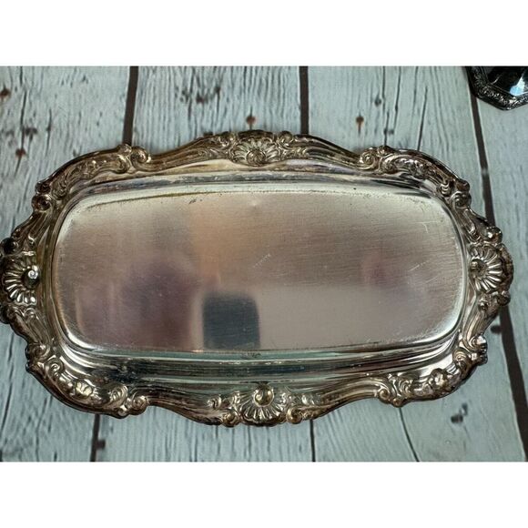 Unbranded butter dish pepper shaker salt shaker silver plated metal - Picture 5 of 9